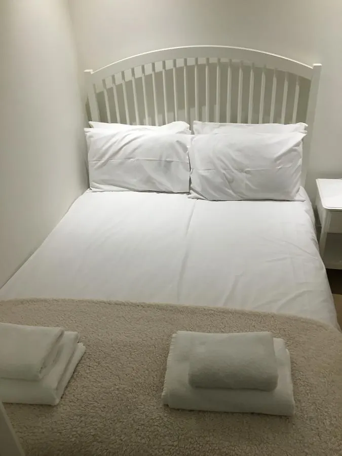 Haymarket 1 Bed Apartment Edinburgh 0*,  United Kingdom