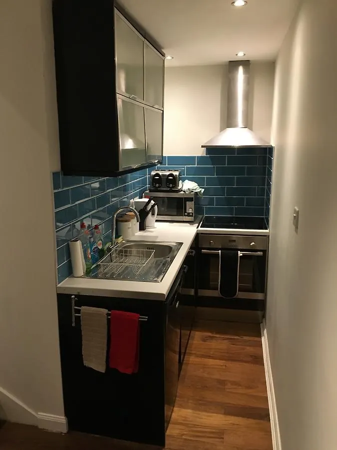 Haymarket 1 Bed Apartment Edinburgh